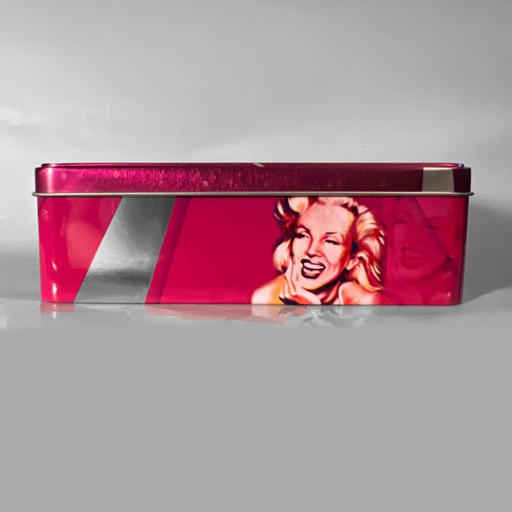Icons "Fun Girl" Jigsaw Puzzle - Picture 5 of 8